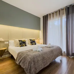 https://the-lonely-chimney-apartments.topbarcelonahotels.com